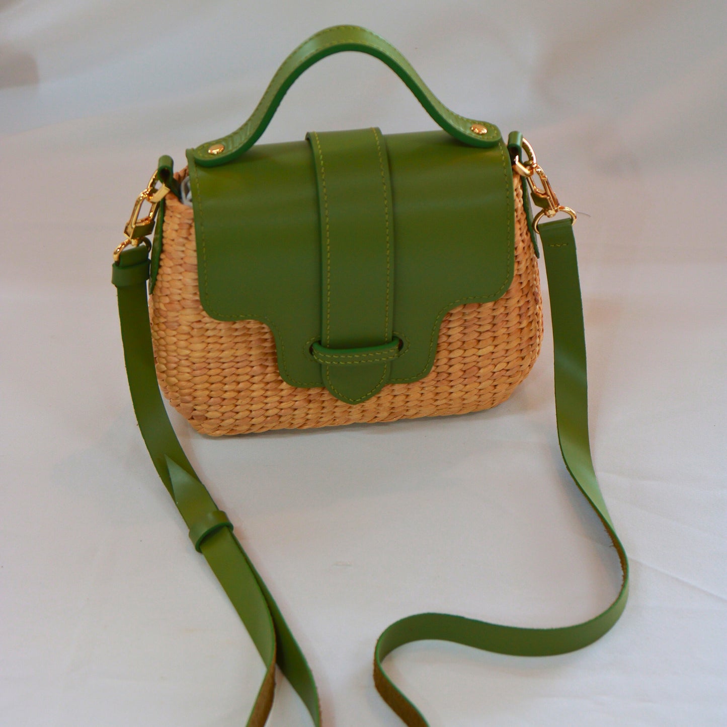 Muse Bag – Handwoven Water Hyacinth | Olive Green Leather Trim
