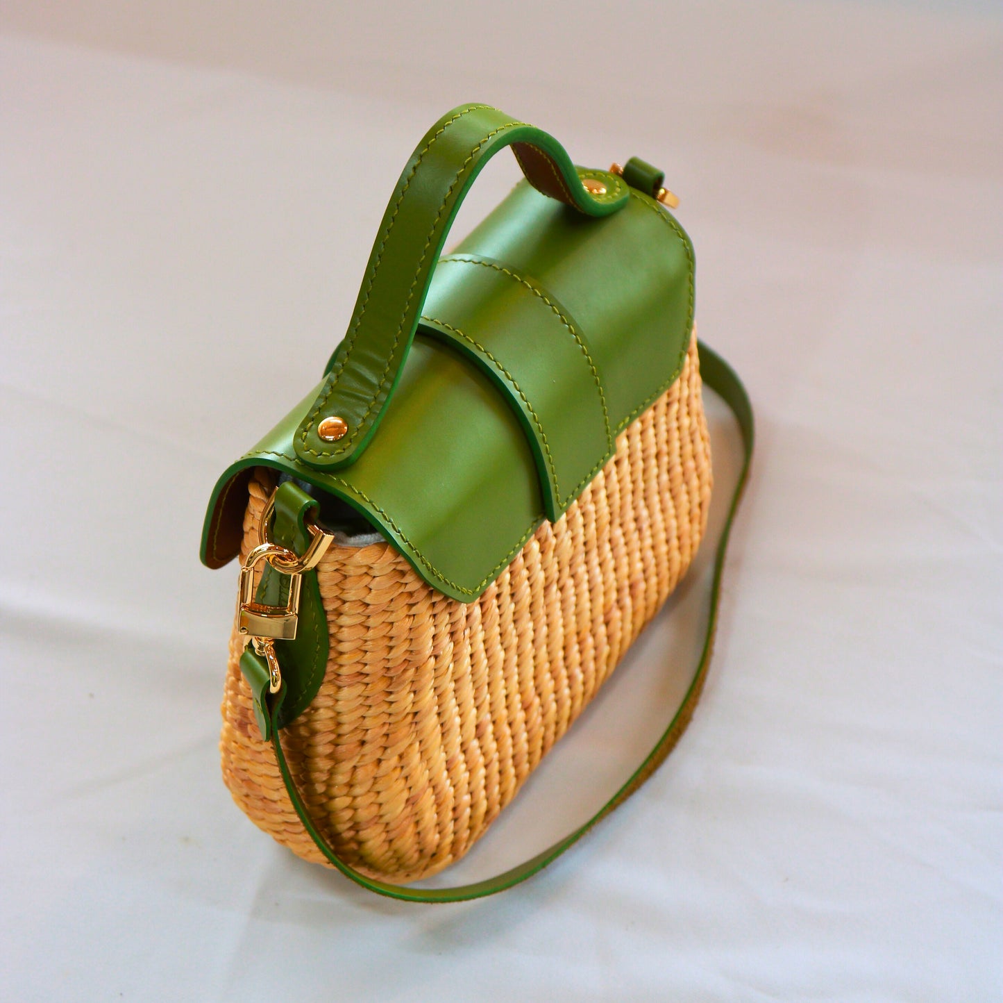 Muse Bag – Handwoven Water Hyacinth | Olive Green Leather Trim