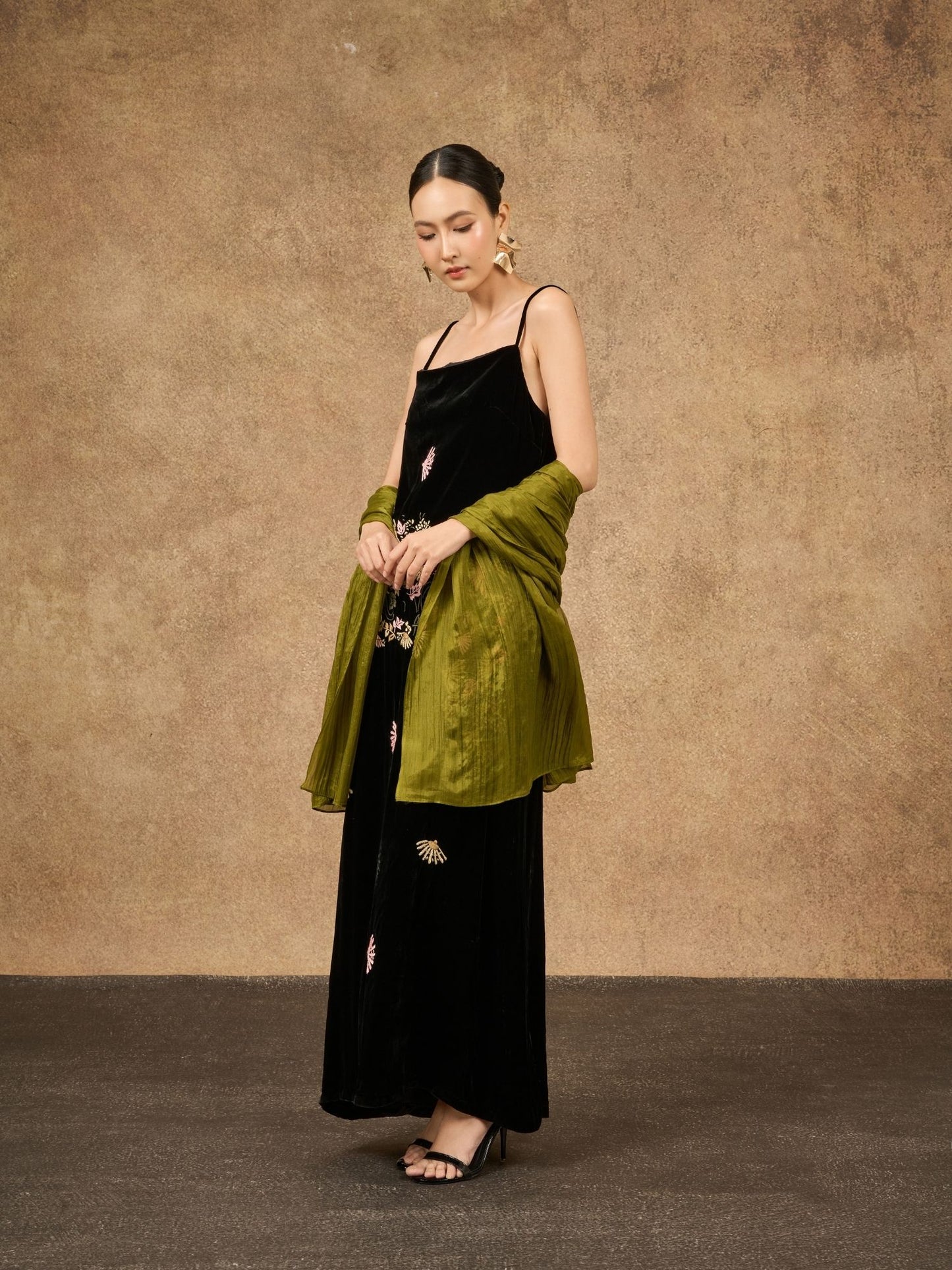 Olive Green Silk Scarf – Hand-Dyed Mulberry Silk, Headscarf & Everyday Wrap