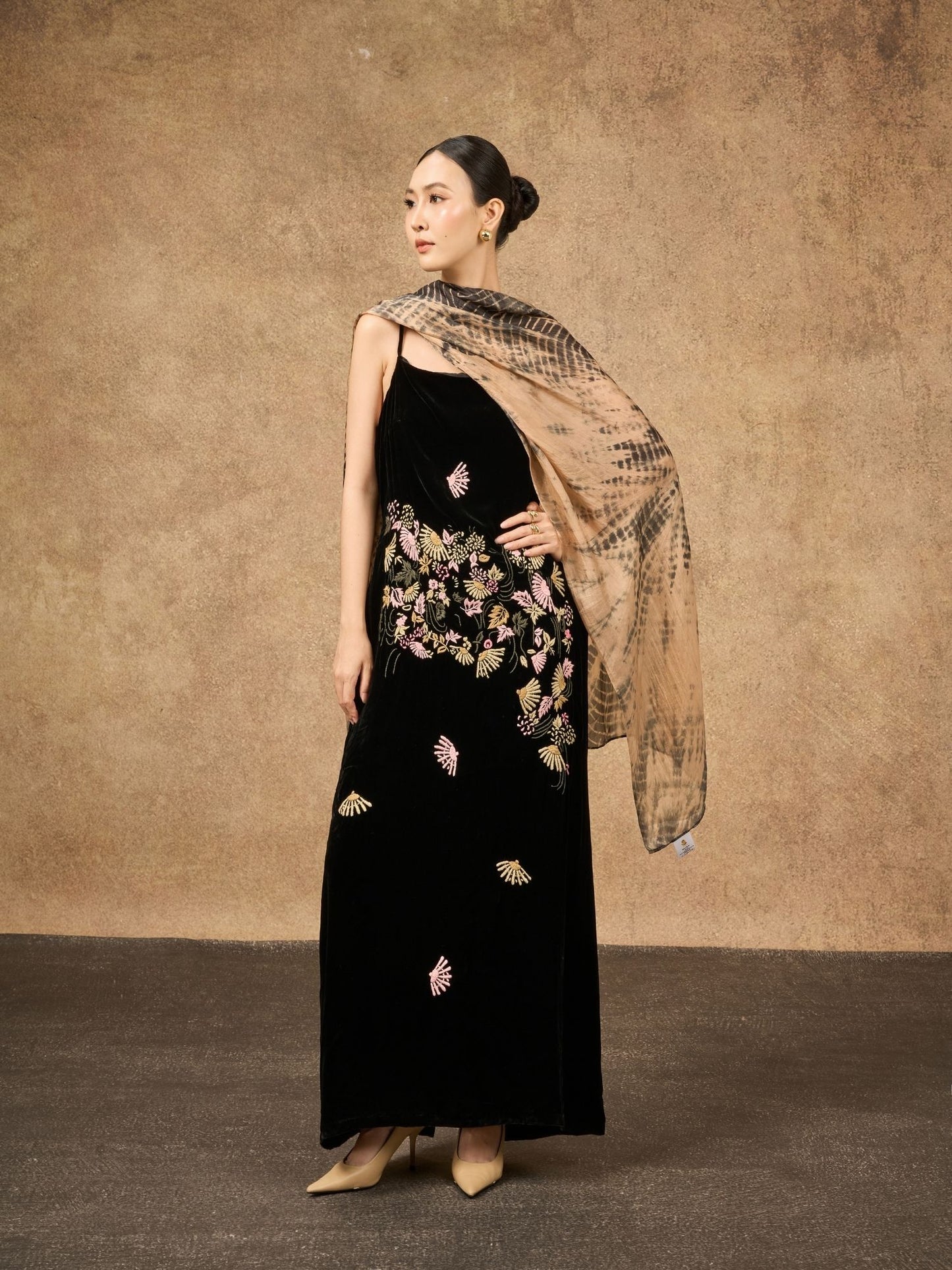 Copper & Black Shibori Silk Scarf – Hand-Dyed Mulberry Silk, Autumn Evening & Theatre Wrap