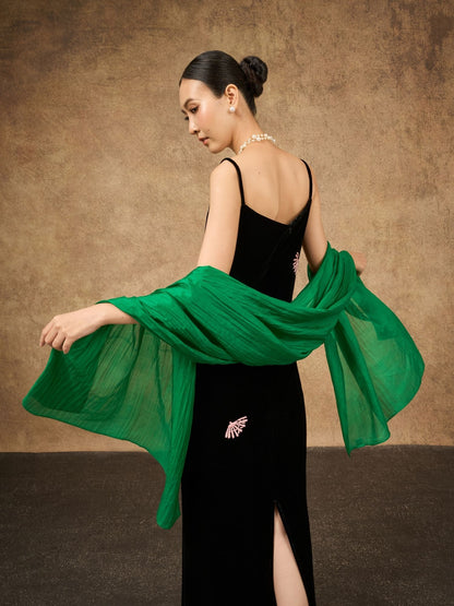 Emerald Green Silk Scarf – Hand-Dyed Mulberry Silk, Wedding & Eid Wrap
