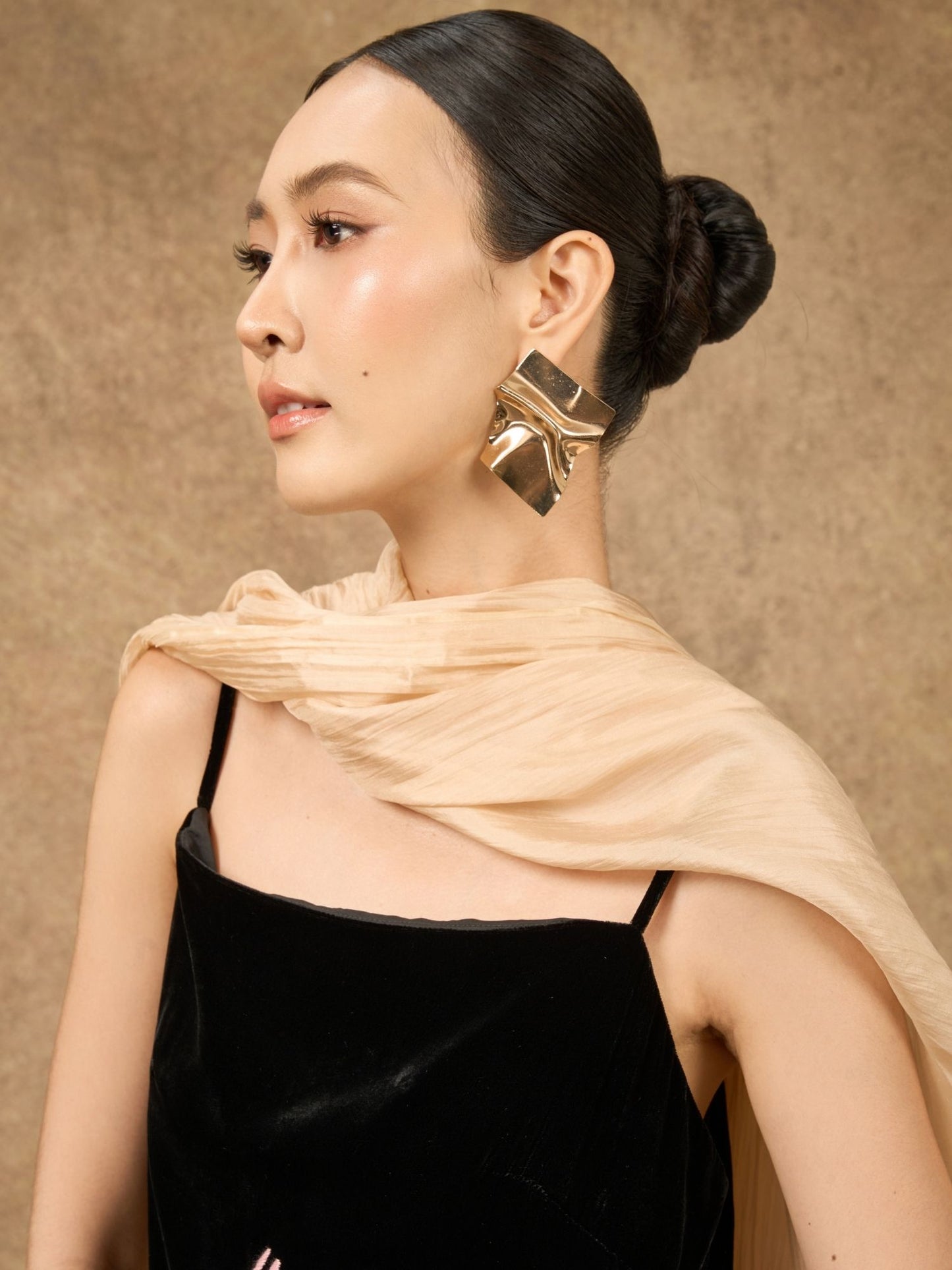 Champagne Gold Silk Scarf – Hand-Dyed Mulberry Silk, Wedding & Bridesmaid Wrap