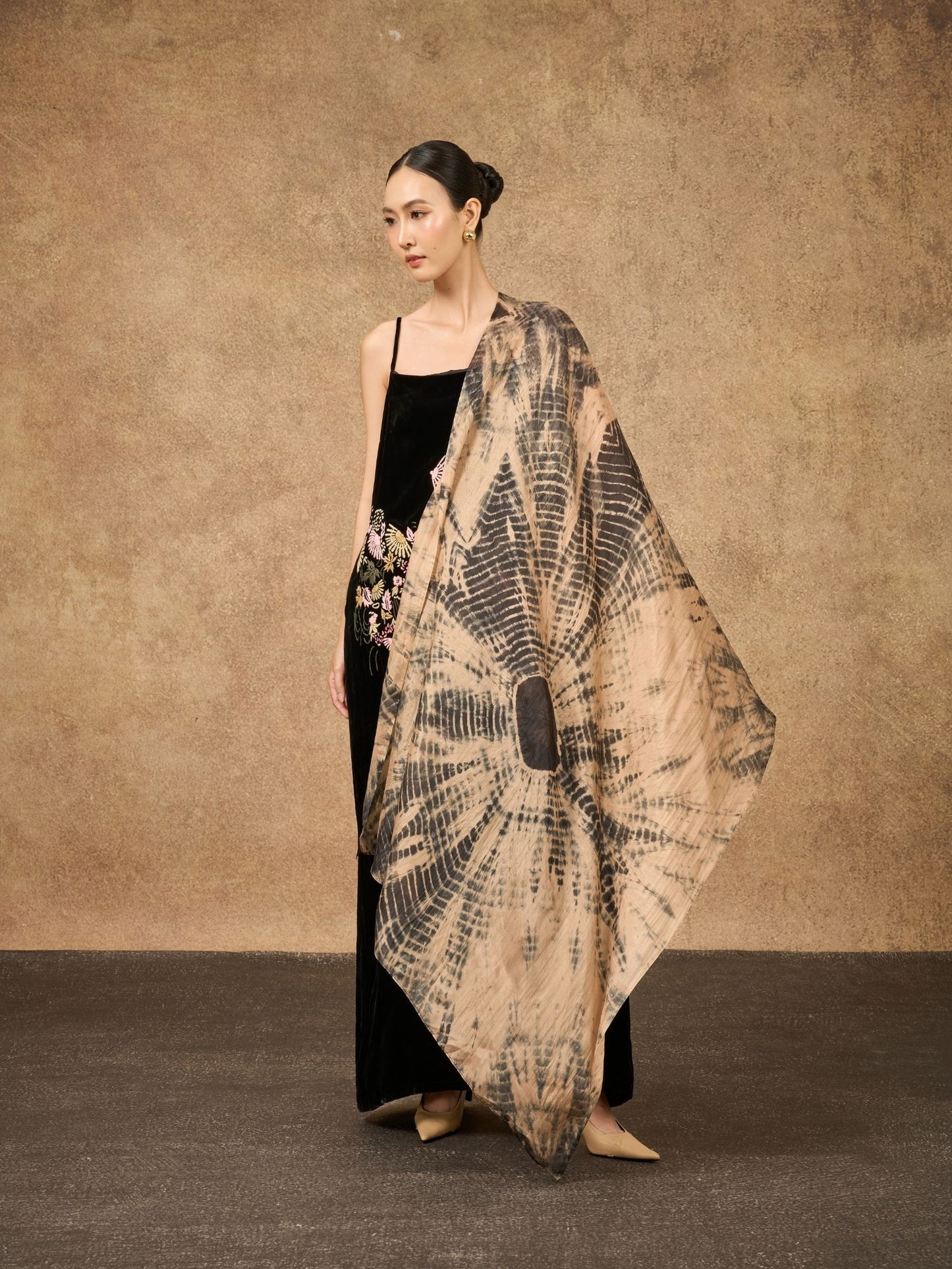 Copper & Black Shibori Silk Scarf – Hand-Dyed Mulberry Silk, Autumn Evening & Theatre Wrap