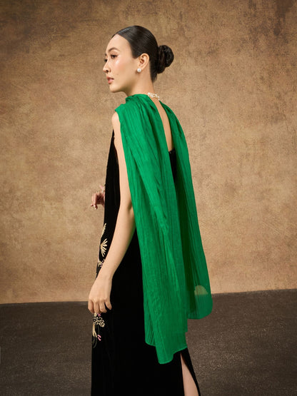 Emerald Green Silk Scarf – Hand-Dyed Mulberry Silk, Wedding & Eid Wrap