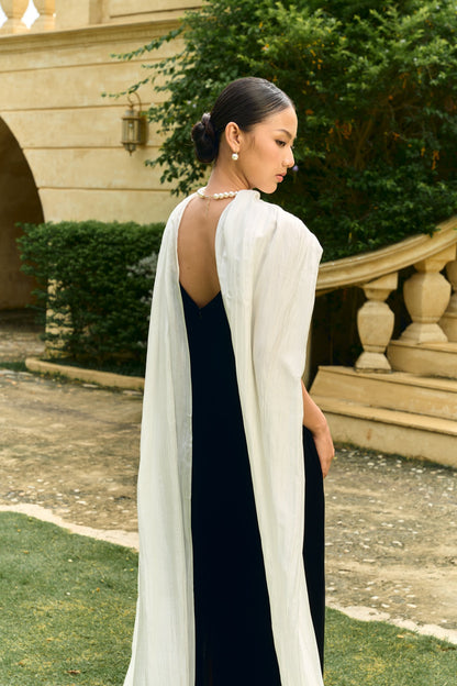Silk & Bears pearl white bridal shawl — 85×300cm habotai silk, luminous and faintly sheer in natural light